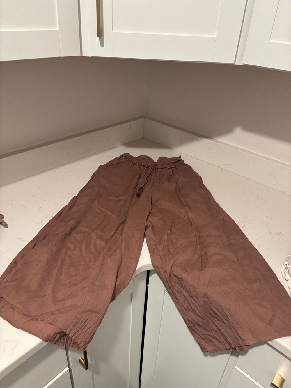 Wilfred Muted Mauve Smocked Waist Wide Leg Crop Pants